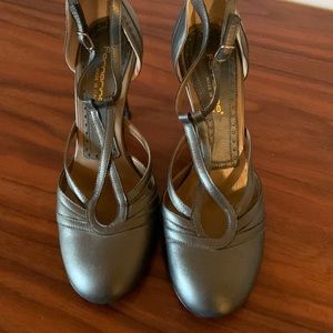 Fornarino pump in Metallic Gunmetal Size 37